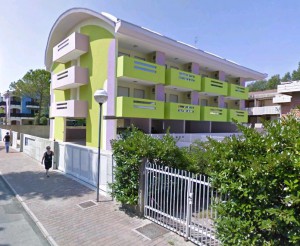 residence_bright_star_bibione_appartamenti_piscina3